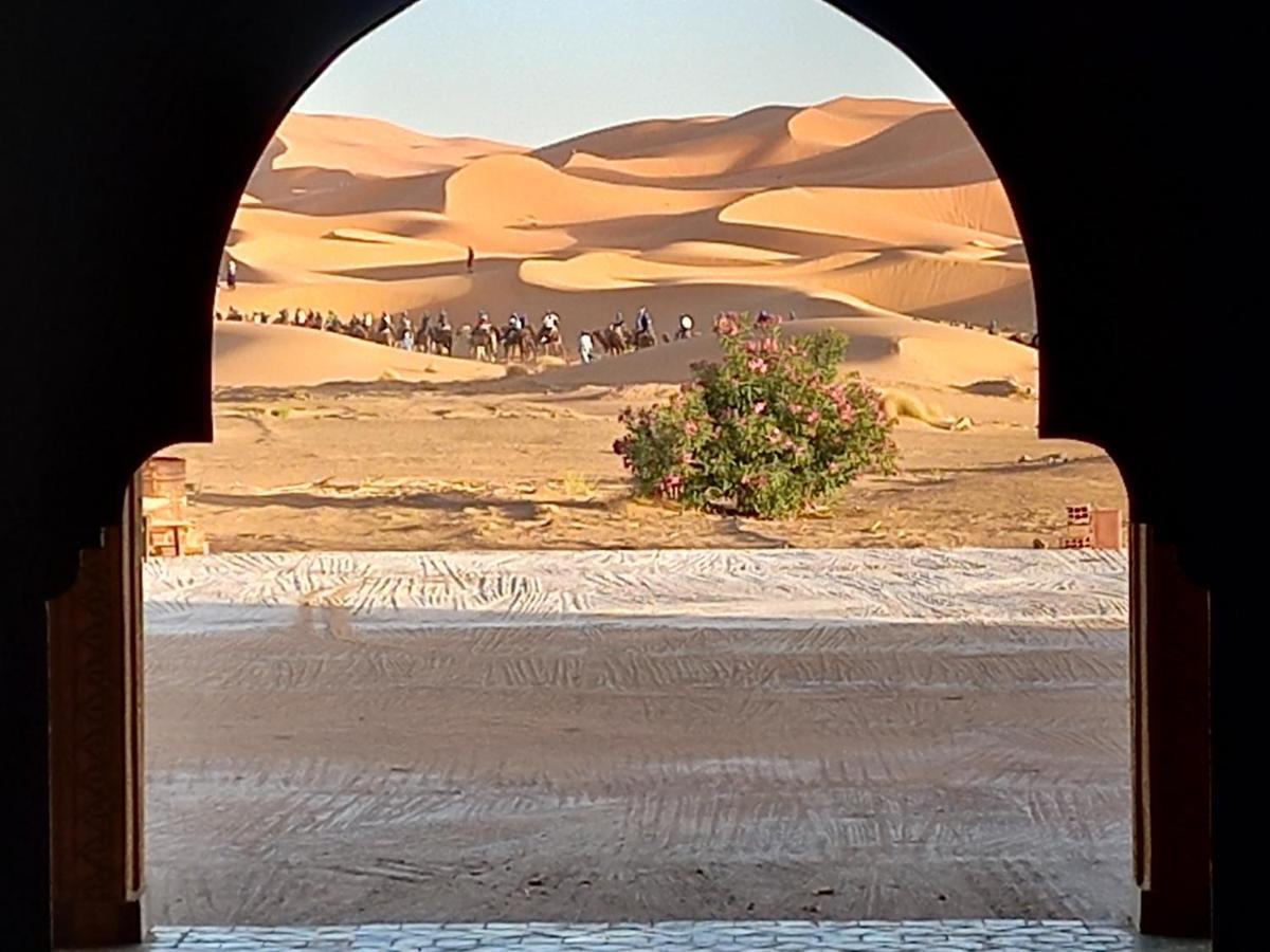 Hotel Etoile Des Dunes Merzouga Bagian luar foto