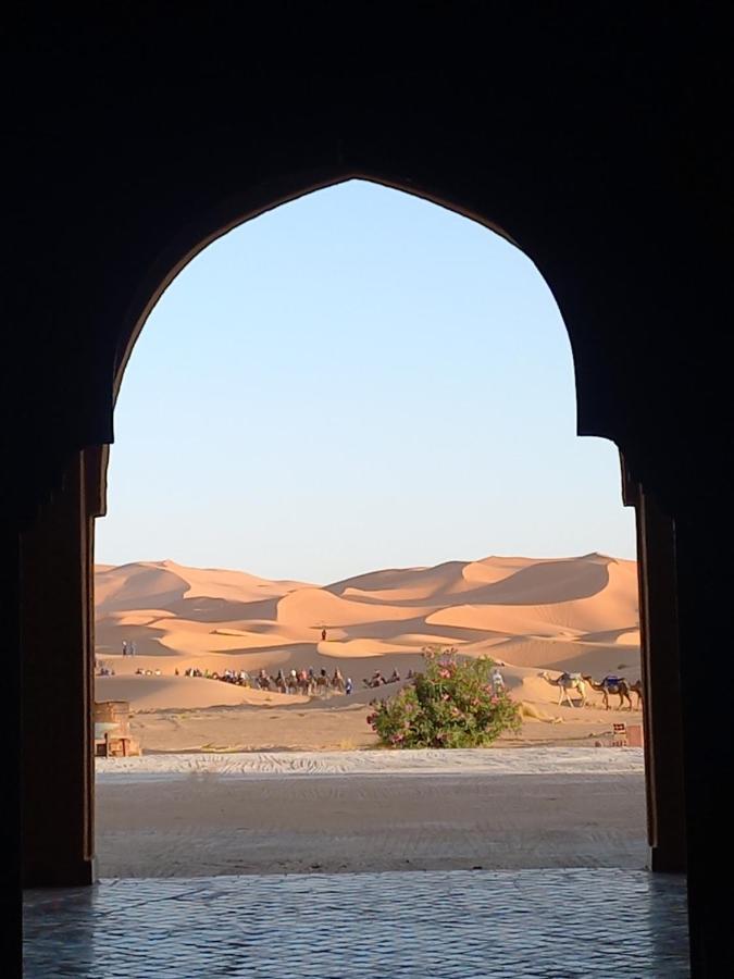 Hotel Etoile Des Dunes Merzouga Bagian luar foto