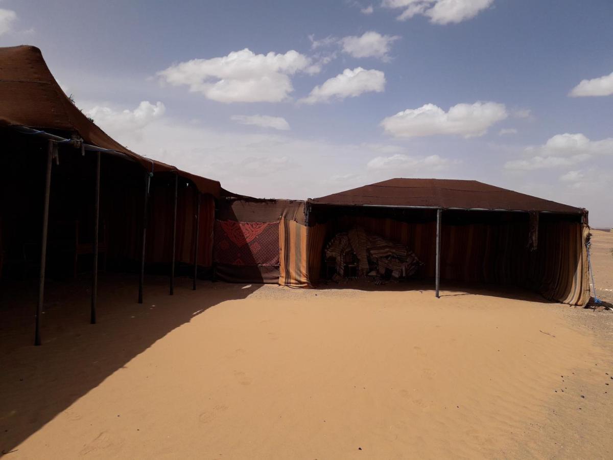 Hotel Etoile Des Dunes Merzouga Bagian luar foto