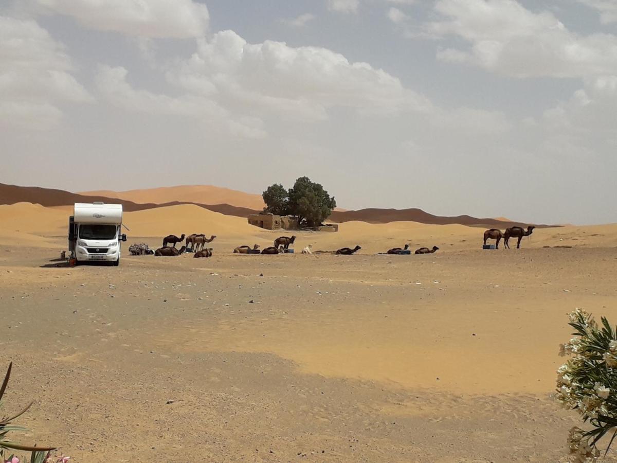 Hotel Etoile Des Dunes Merzouga Bagian luar foto